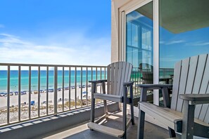 Property grounds - Inn at Crystal Beach 403 * Gulf Front with Beach Chair Set. Onsite dining! (Destin)