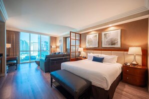 1 habitación, escritorio, tabla de planchar con plancha y wifi