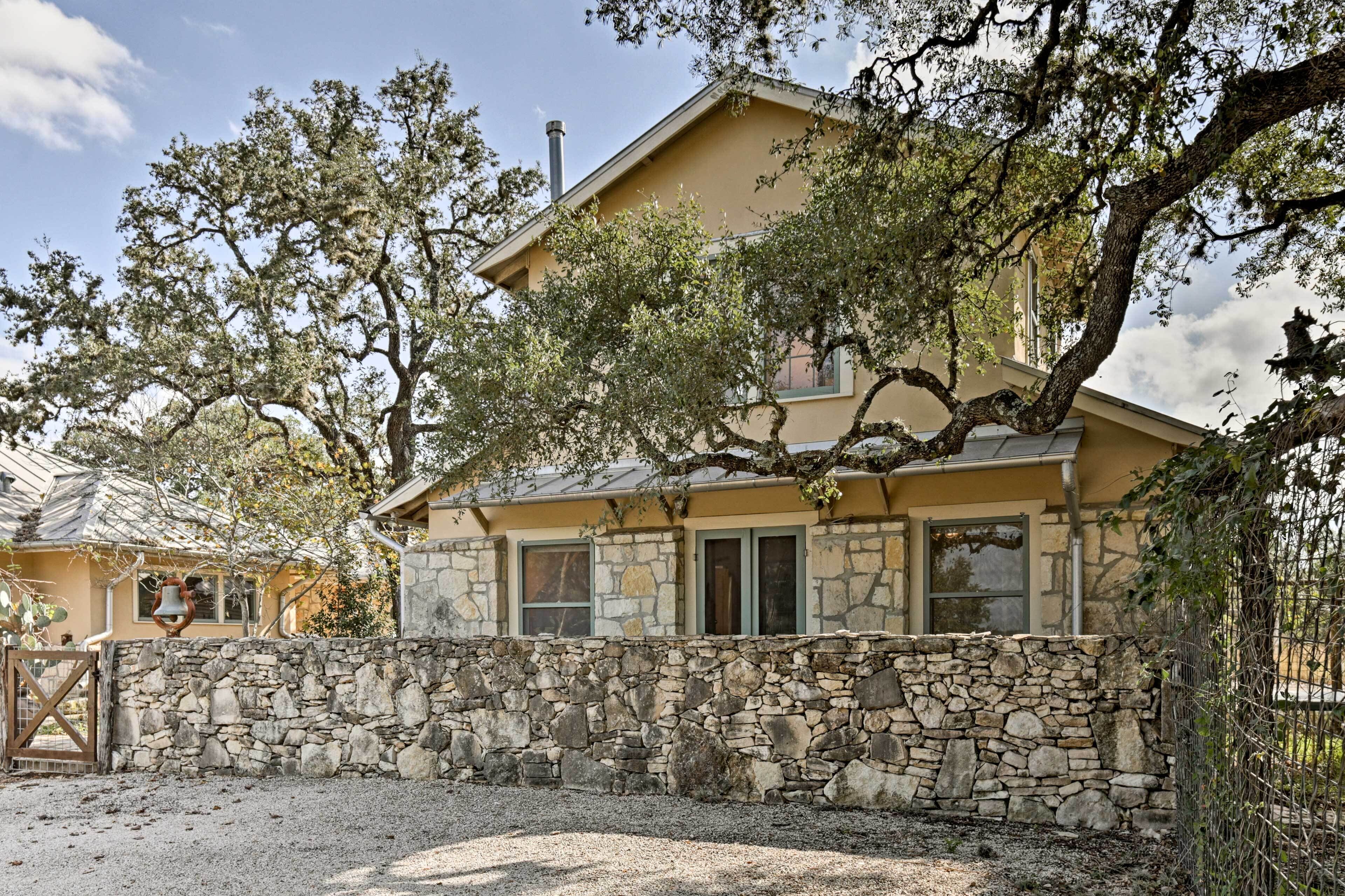 Bulverde Ranch House w/ Pool Access & 211 Acres!