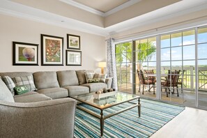 Télévision, console de jeux vidéo, lecteur de DVD, chaîne hi-fi