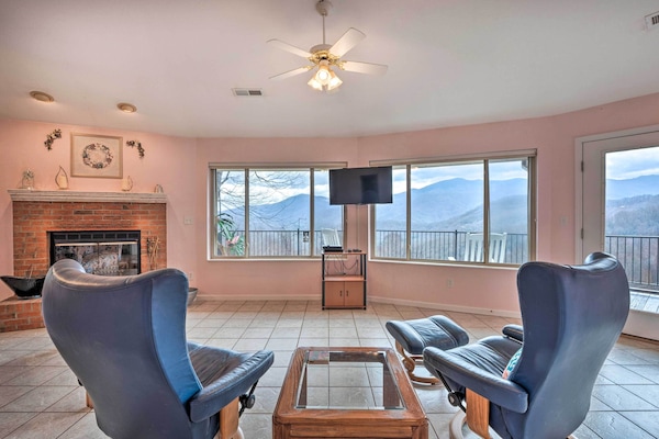 Burnsville Vacation Rental | 1BR | 1.5BA | 1,000 Sq Ft | Stairs Required