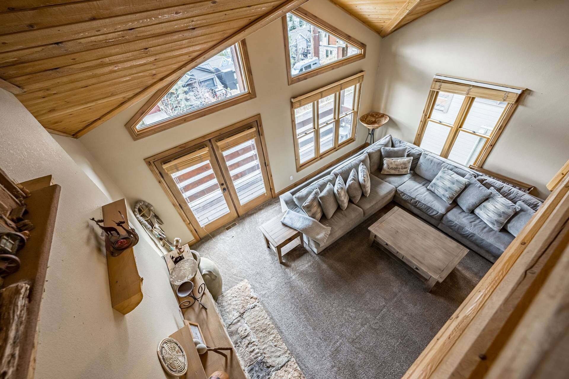 TV, fireplace, DVD player, stereo