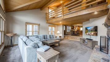 TV, fireplace, DVD player, stereo