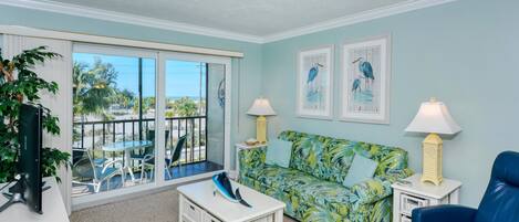 TV, bordtennis og bøker