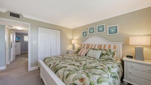 2 bedrooms, iron/ironing board, WiFi, bed sheets - Condo #311 Extraordinary Siesta Key Beach View at La Siesta- fully renovated! (Sarasota)