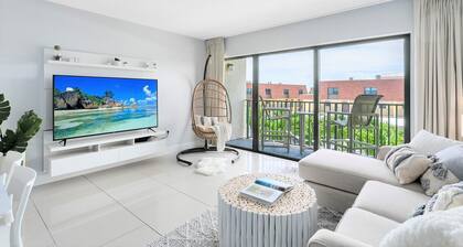 Beside Cocoa Beach Pier Beautiful Remodeled Beachfront Condo with New Kitchen