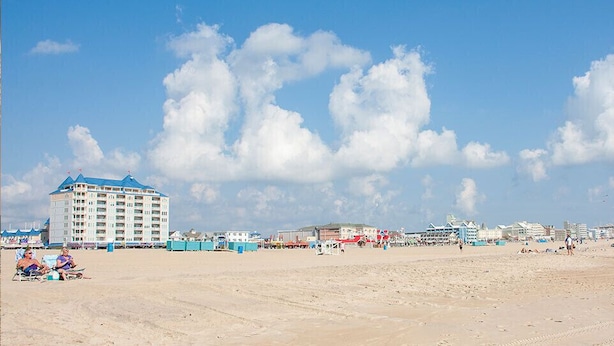 Nær stranden