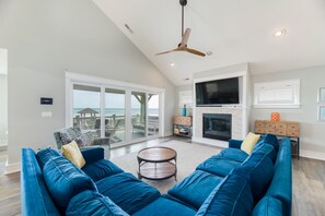 TV, fireplace, DVD player, stereo