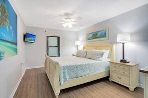 2 bedrooms, iron/ironing board, travel crib, free WiFi