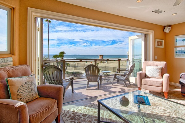 TV, fireplace, stereo