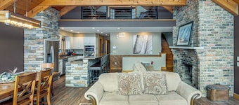 Home on Lake Chicagon w/ Dock & Sauna!