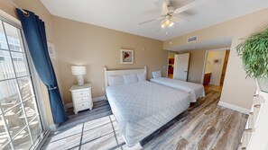 4 bedrooms, free WiFi, bed sheets, wheelchair access - Myrtle Beach Villas 205A - 4 Bedroom Condo (Myrtle Beach)