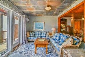 Living area - Emotional Rescue – Ground Floor, Big Views! (Topsail Beach)