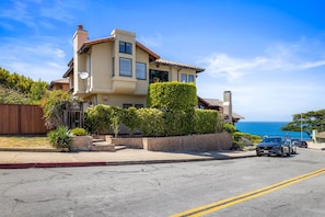 Exterior - 3096 Sanctuary by the Bay ~ Remodeled, Bay View! (Pacific Grove)