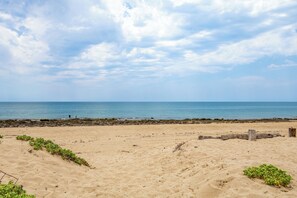 Una playa cerca