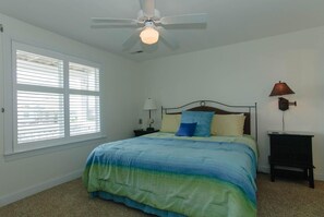 5 habitaciones, tabla de planchar con plancha, wifi y ropa de cama 