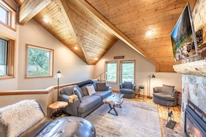 TV, fireplace, Netflix, Hulu - The Prime Day You’ll Actually Remember | Limited-Time Savings on Select Park City Vacations (Park City)