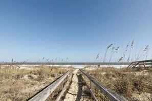 On the beach - Charming oceanfront home w private beach walkway! (Kure Beach)