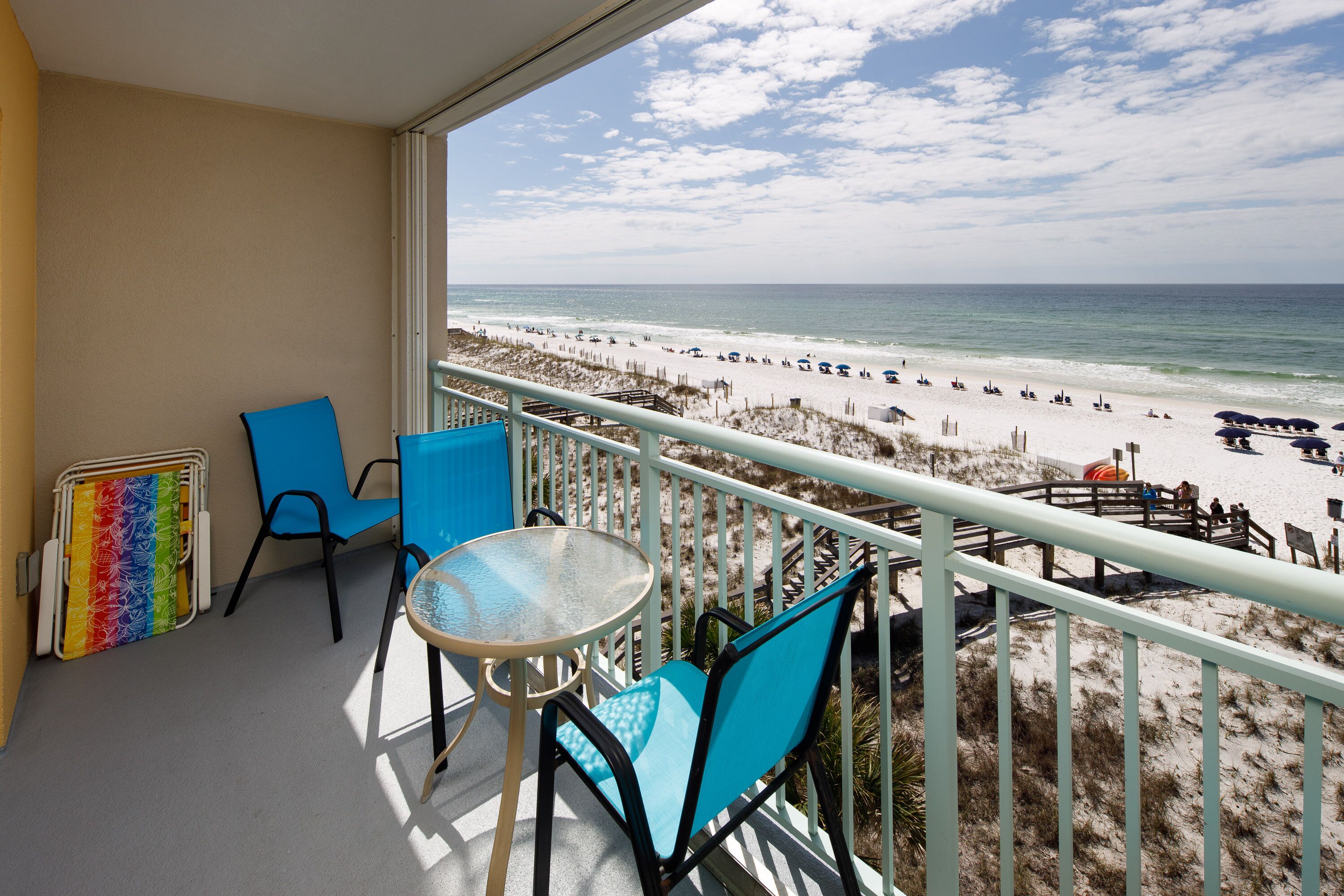 Balcony view - Have a frosty cold beverage at the table while taking in the amazing views.