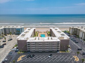 Exterior - Ocean view! No drive Beach in New Smyrna Beach! (New Smyrna Beach)