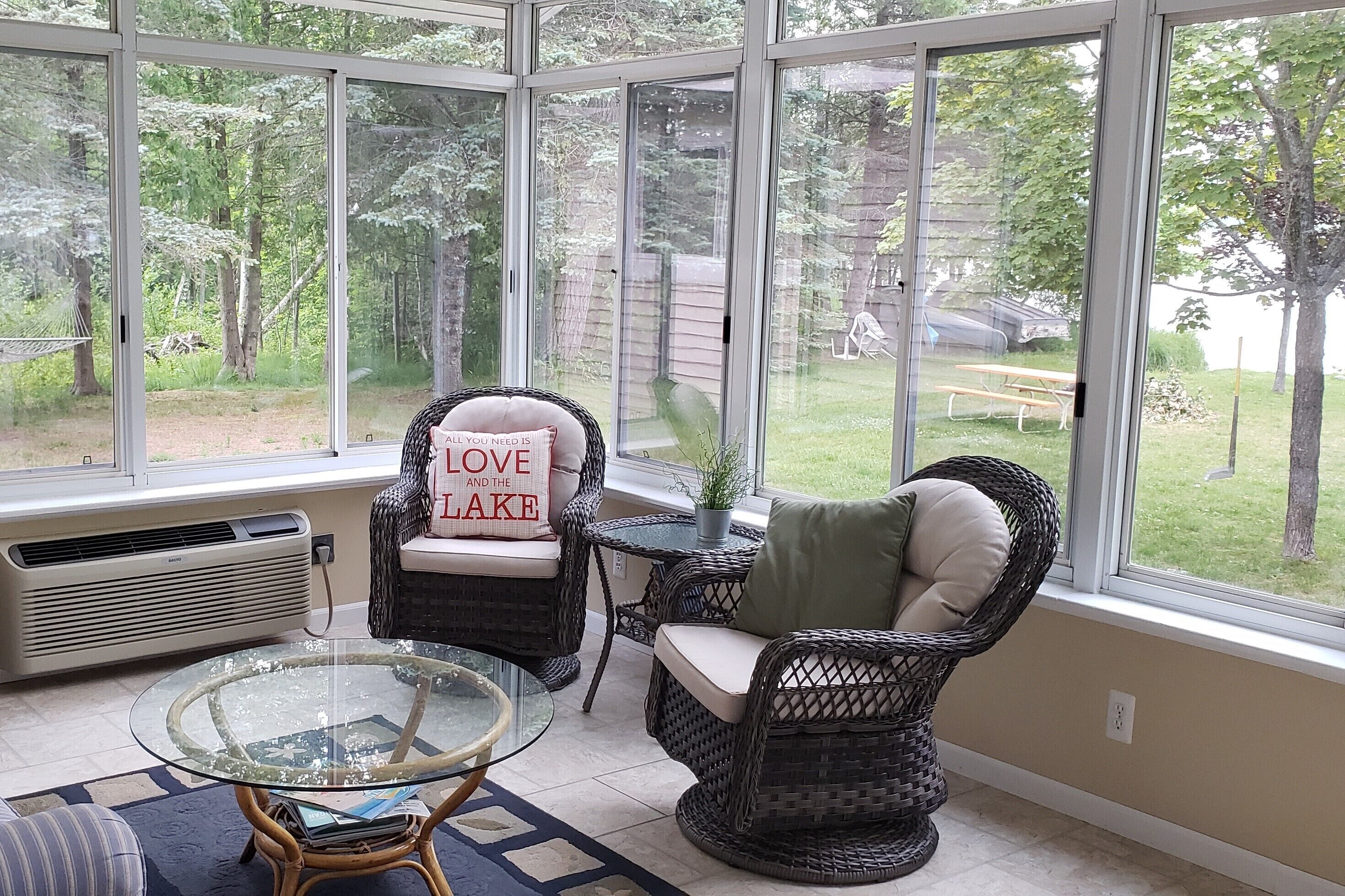 Waterfront cottage on Lake Leelanau. Enclosed porch. Pet ok.