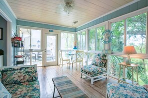 Unclassified image, 3 of 49, button