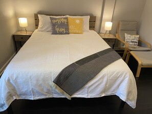 3 bedrooms, desk, iron/ironing board, free WiFi