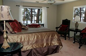 6 slaapkamers, een strijkplank/strijkijzer, internet, beddengoed