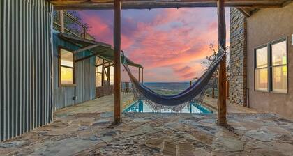 Casa Artista I Romantic, Pool, Hot tub, Endless Views