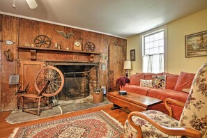 TV, fireplace, DVD player, books