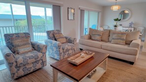 Flat-screen TV - Luxurious Gulf View At A Garden View Price (Sanibel)