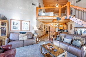 Flat-screen TV, fireplace, DVD player, stereo