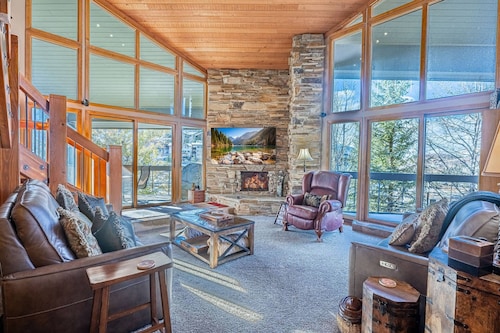 Esacape Heat! Uusi Keski-ac, 2 Master-sviittiä, Ylellinen Keittiö, Yksityiset Porealtaat ja Vuoristomaisemat