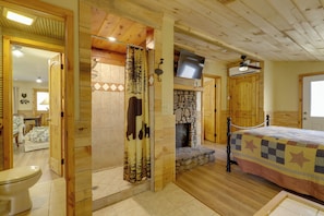 2 habitaciones, tabla de planchar con plancha, internet y ropa de cama 