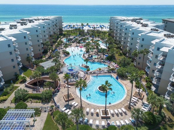 Alberca techada y alberca climatizada