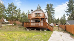 Exterior - Five Pines - Beautifully updated gambrel cabin with Hot Tub and Fenced Yard! (Big Bear Lake)
