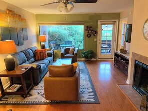 Smart TV, fireplace, DVD player