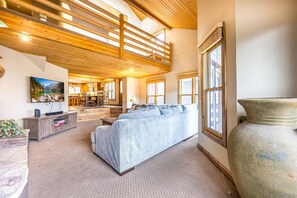 Smart TV, fireplace, DVD player, stereo - Old Town, Park City Ski Home | 200 Yards to Skiing | Private Hot Tub | Garage | *Free Ski Rental* (Park City)