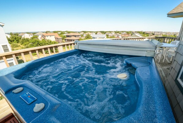 Tina de hidromasaje al aire libre