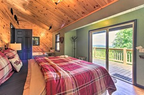 1 bedroom, iron/ironing board, Internet, bed sheets - Sevierville Overlook Cabin: 9 Miles to Gatlinburg! (Sevierville)