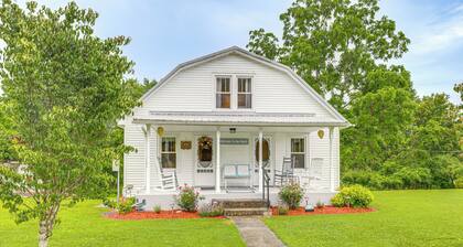 'Grandma's Farm House' on 125 Acres w/ Fire Pit!