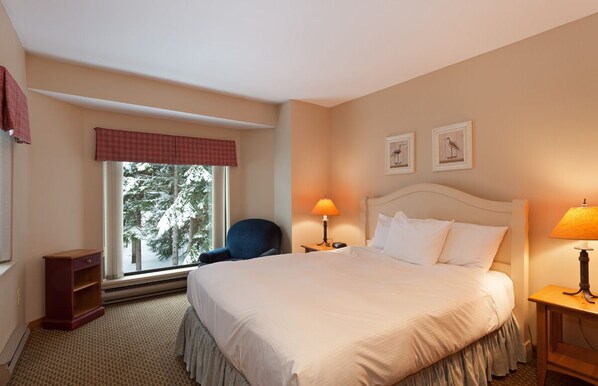 3 chambres, fer et planche à repasser, accès à Internet, literie fournie