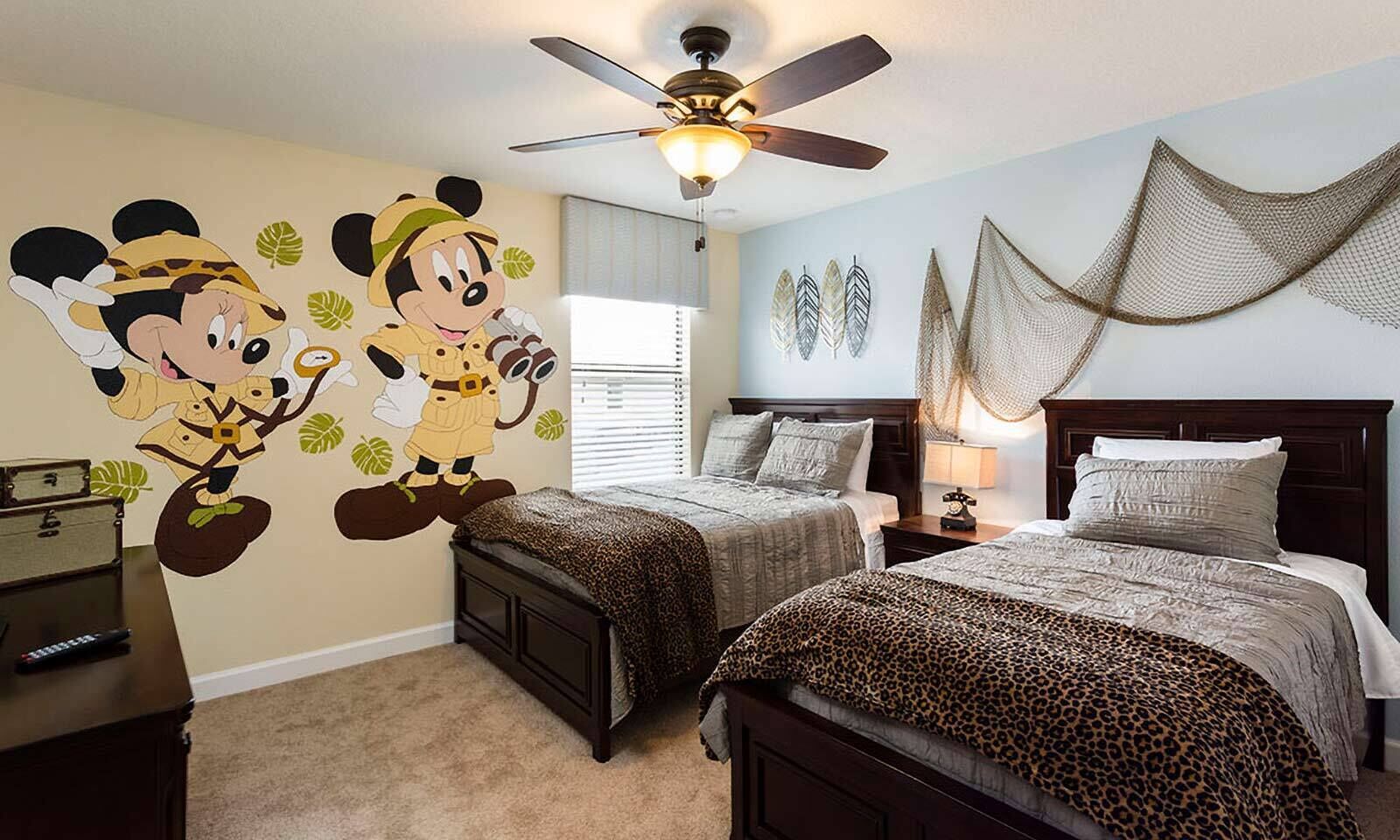 8 dormitorios, tabla de planchar con plancha, wifi y ropa de cama