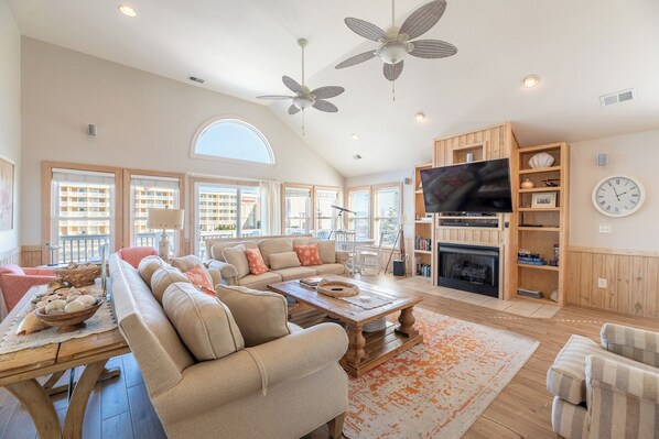 TV, Netflix, Hulu, streaming services