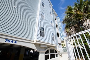 Exterior - Walk to Waves, Rides & Bites – Stay in the Action! (Myrtle Beach)
