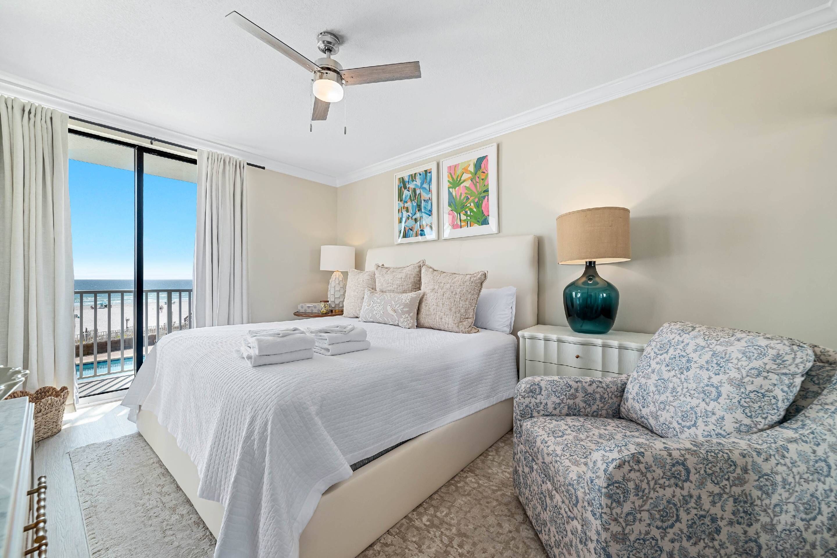 3 bedrooms, iron/ironing board, internet, bed sheets