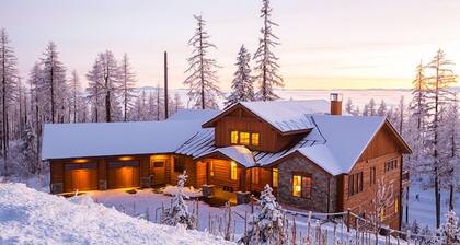 Spectacular Mountain Home with Spacious Living Areas