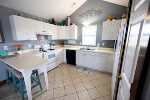 Fridge, microwave, oven, stovetop - KH205- Oceanside Cottage w/ Direct Beach Access & Great Views- Pet Friendly! (Kitty Hawk)