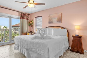 2 bedrooms, desk, iron/ironing board, free WiFi - Dog Friendly, 2 Swimming Pools, Walk to Beach, Tennis, Fitness Room (Miramar Beach)