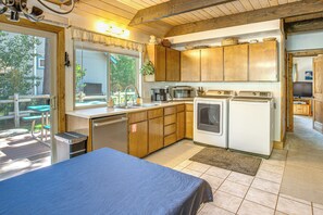 Refrigerador, microondas, parrilla de estufa y lavavajillas
